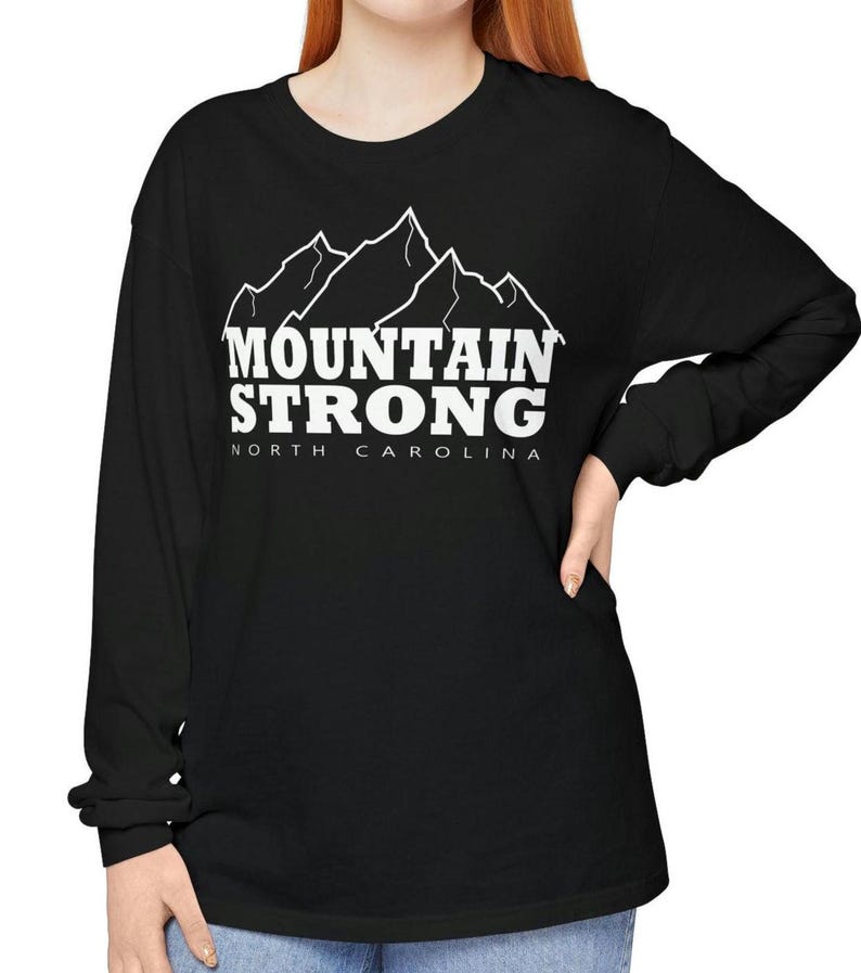 North Carolina Mountain Strong långärmad t-shirt med bekväma färger bild 7