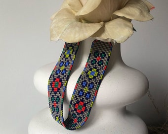 Gargantilha Ucraniana Bordada com Miçangas | Colar Tradicional Feito à Mão com Miçangas