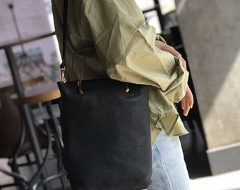 Cowhide Women's Handbag - Shoulder Bag, Ideal Gift for Mom or Wife, Soft and Versatile for Everyday Use, Unisex Design