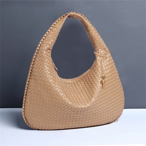 Crescent Women's Bag Braided Dumpling Bag, Fashionable and Versatile Shoulder Bag or Underarm Bag apricot