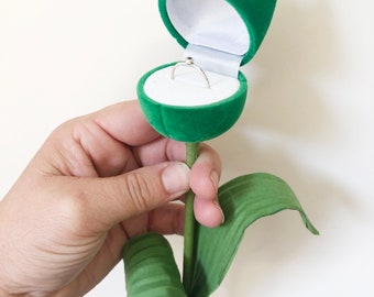 Green Tulip Flower Ring Box