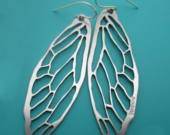 Silvery Cicada Line Earrings