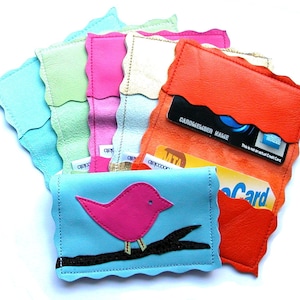 Tarjetero de cuero hecho a mano con apliques de pájaros / Billetera artesanal / Billetera delgada hecha a mano / Tarjetero de crédito / Tarjetero para pase de autobús