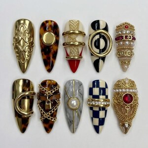 Handmade Press On Nails | Mob Wife Aesthetic | 3D Gold Chains, Tortoiseshell & Marble Art