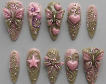 Faux ongles papillon rose olive et vert vintage | Faux ongles de luxe personnalisés | Faux ongles courts à coller en forme de cœur et de libellule 3D