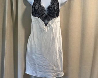 VTG Victoria's Secret Nightgown Chemise Size M Slip Dress Lingerie
