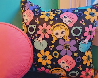 Daisy Dollys Pillow Cover
