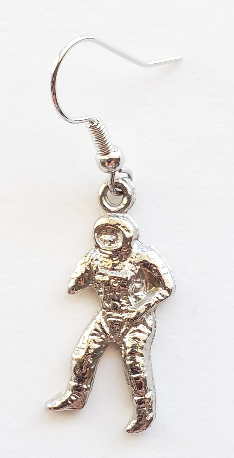 Astronaut Vintage Charm Earring Spaceman Moonwalker Cosmonaut Space person rocket Space vintage Charm 1960