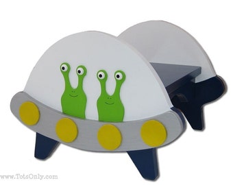 Flying Saucer Step Stool