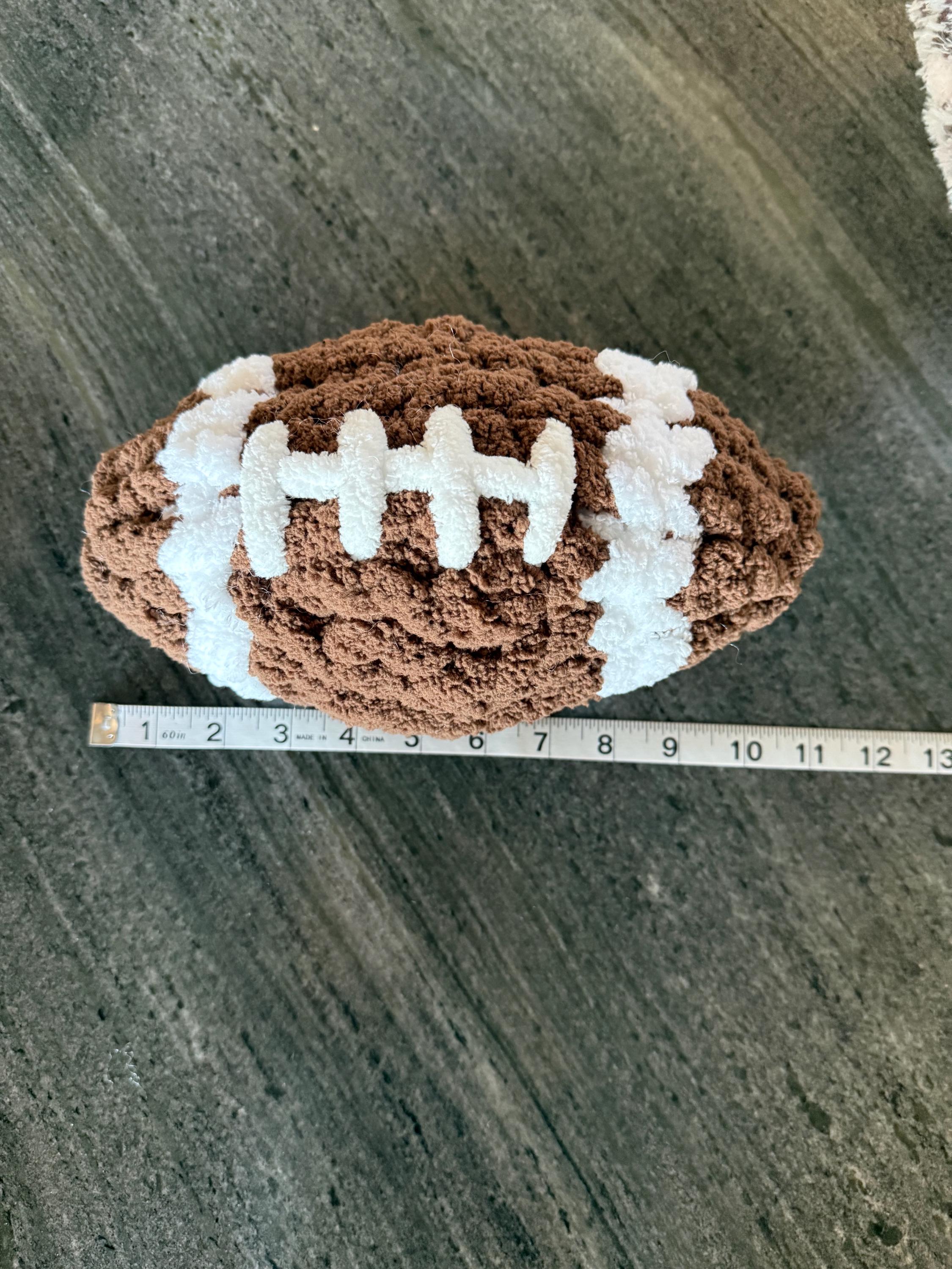 MINI Football Pattern and Video Tutorial - Chunky Knit - Etsy