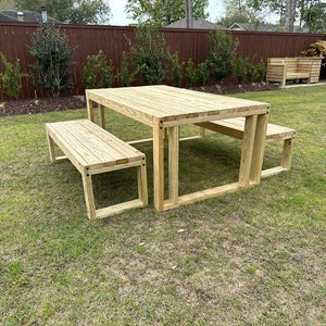 Table and Bench DIY Plans