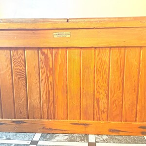 Antique National Ice Chest — J&S Lumber Co Milwaukee Wisconsin — Original Zinc Liner — Both Labels Intact — Early 1900s — Kansas City MO