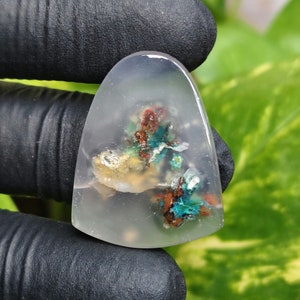 Chrysokoll Konfetti Floating Native Kupfer | Chalzedon | Größe : 30x23x5 mm | Edelstein poliert.