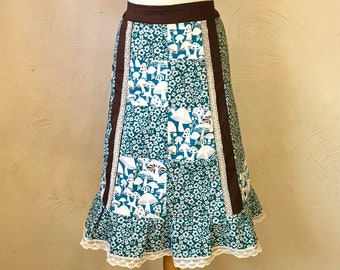 Organic cotton patchwork skirt with organic cotton lace trim and a pocket. Size measurements in Listing.