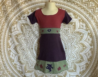 Organic cotton and Hemp Dress with Dancing Bear with roses and hearts - Size 5/6 ready to ship