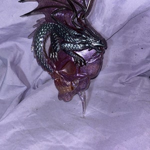 樹脂製ドラゴンの頭蓋骨