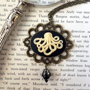 Octopus Necklace, Cameo Necklace, Steampunk Jewelry, Steampunk Necklace, Vintage Inspired Jewelry, Vintage Inspired Necklace, Halloween