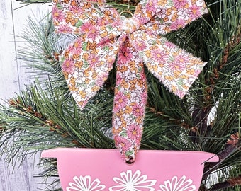 Pink Daisy Pyrex Bowl Christmas Ornament with Vintage Fabric Bow Hanger / Pyrex Gift / Unique Christmas Ornament / Christmas Gift