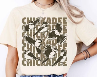 Camiseta Chickadee: Camiseta Birdwatcher con colores cómodos y teñidos en prenda