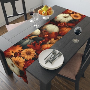 Harvest Pumpkin Table Runner - Autumn Table Decor, Fall Accent, Seasonal Home, Thanksgiving Dining, Rustic Farmhouse, Cozy Country Style