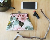 Shabby Chic Roses. Handstitched 15cm WIDE metal kisslock purse clutch. Vintage Floral Fabric.