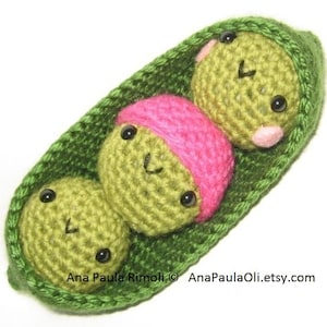 Sweet Peas in a Pod amigurumi crochet pattern - PDF Digital Download