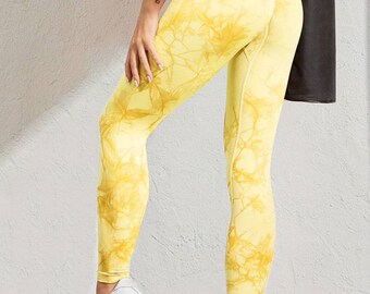 Y2k Gelbe Leggings mit zufälligem Muster aus Nylon, perfekte Passform, neue Mode-Leggings.