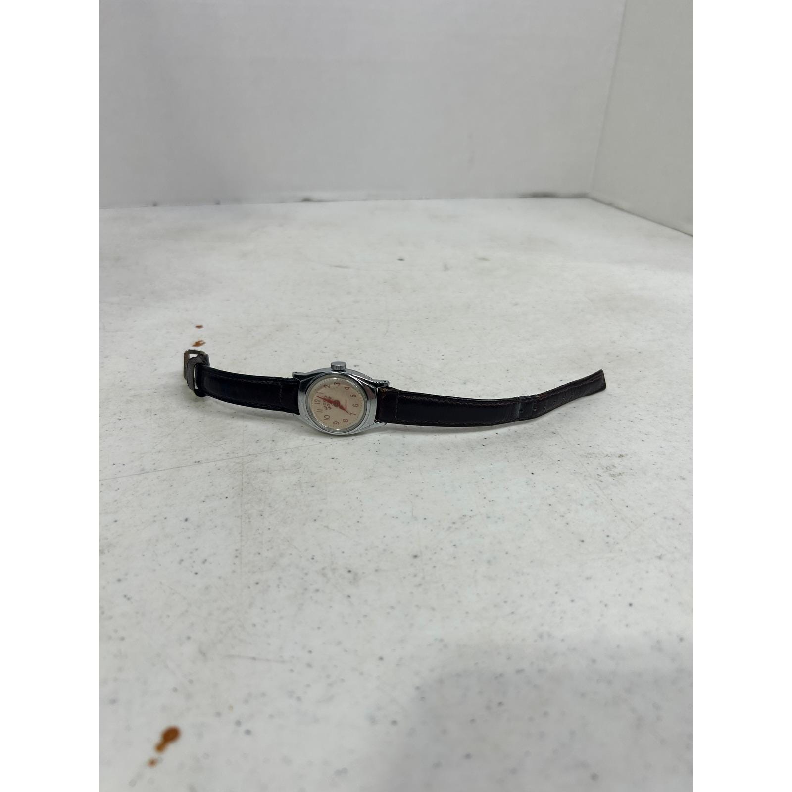 Vintage Mickey Mouse Watch‎ US Time Manual Wind Chrome Bezel Brown Leather Strap Vintage Mickey Mouse Watch US Time Manual Wind Chrome Bezel  main image 3