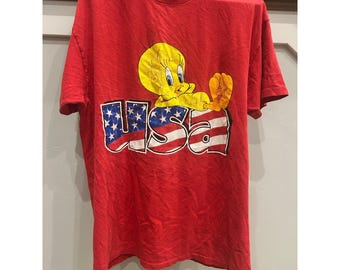 Vintage 1995 Tweety Bird USA T-Shirt Red Summit Sportswear Single Stitch Large