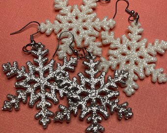 glittery snowflake earrings - white / silver - hypoallergenic snow winter - gift under 10