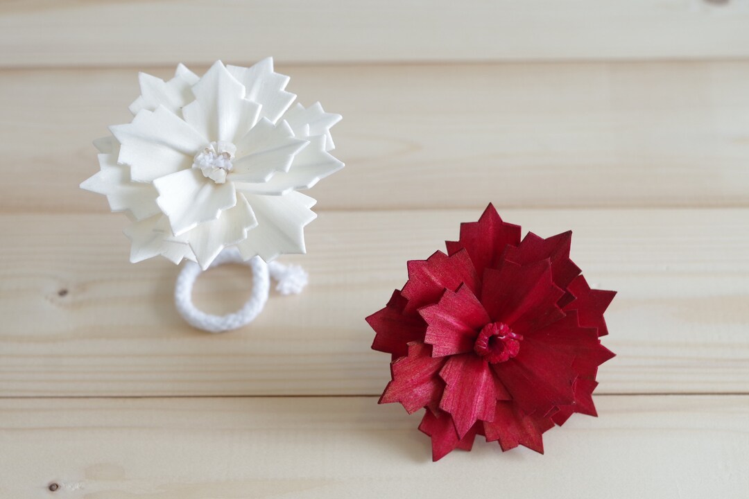 8 Poinsettia Diffuser Flowers 8cm Dia. With Rope and Hidden Wire Stem ...