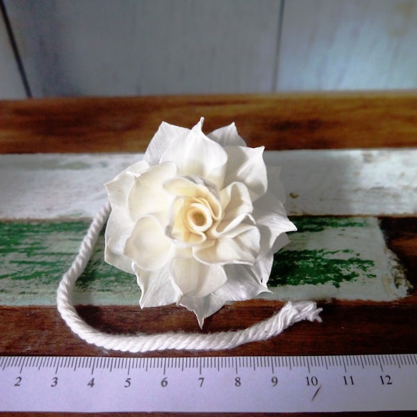 15 Dahlia No.2 Pointed Edge Sola Wood Diffuser Flowers 5cm Dia. with cotton rope or wire rope