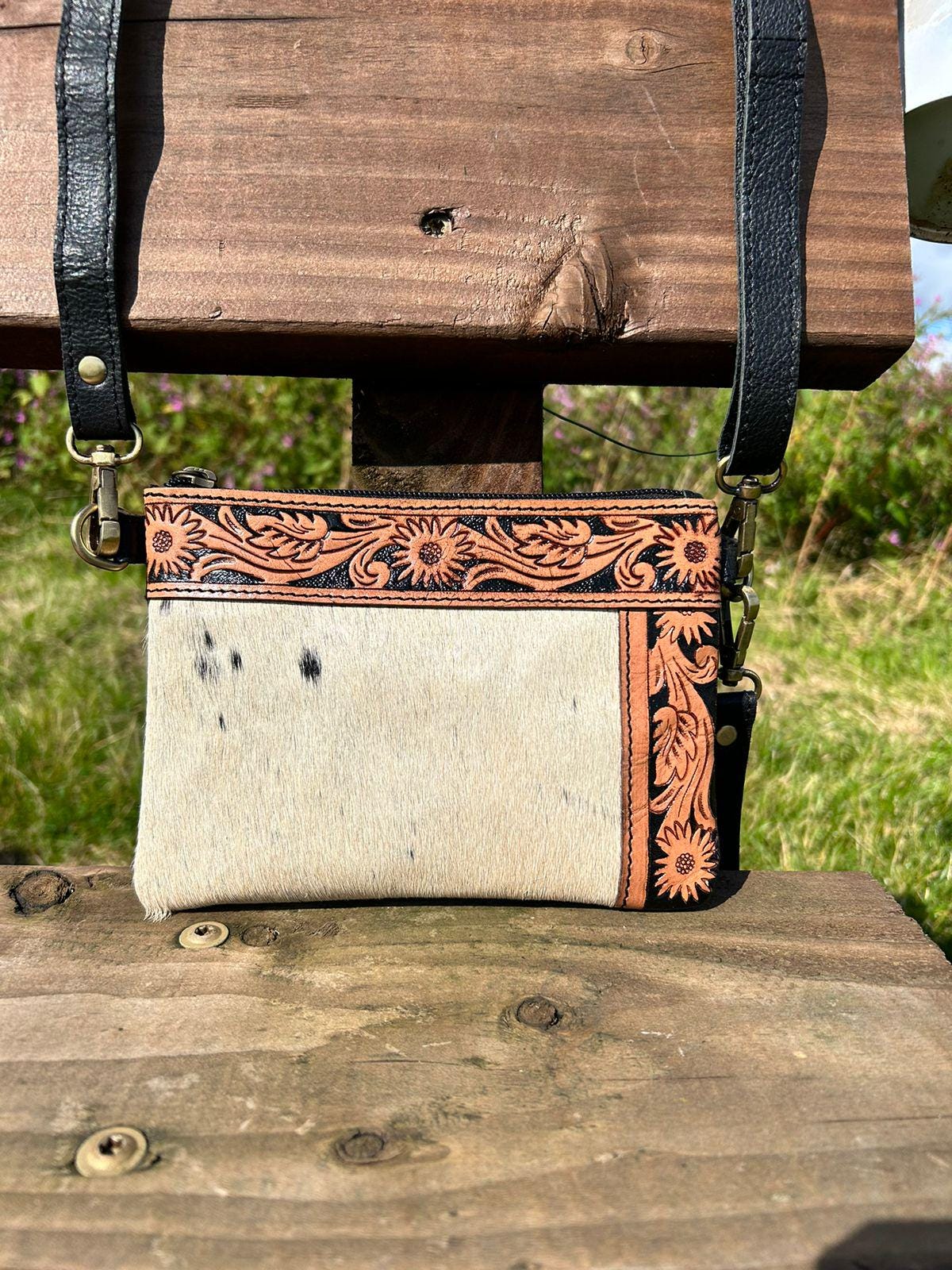 Myra Bag Leather Sling Bag With Steer And Sunflowers! Absolutely Beautiful! Myra Bag Dove Sunflower Purse - Shoulder Bag, Genuine  main image 3