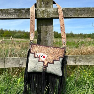 Sac à main Western Aces, sac à main bandoulière poker en cuir de vachette avec franges sac à main messager en cuir repoussé marron
