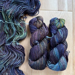 Malabrigo Rios Yarn Candombe – Lana merino superlavada de peso peinado, hilo suave teñido a mano, hilo multicolor para tejer