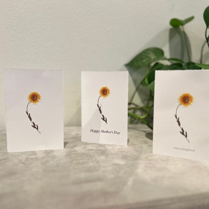 Wilde bloemenkaart voor Moederdag. *Digitale download* 4x6 en 5x7 geperste bloem, geel, westerse wilde bloemen. Met of zonder tekst. 5 opties
