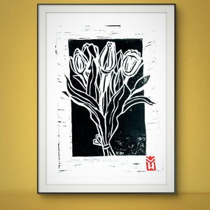 Tulpen – A5 Linoldruck – Schwarzweiße Tulpenkunst – Handgefertigter Blumen-Linolschnitt – Minimalistische Blumenwanddekoration – Moderne botanische Druck