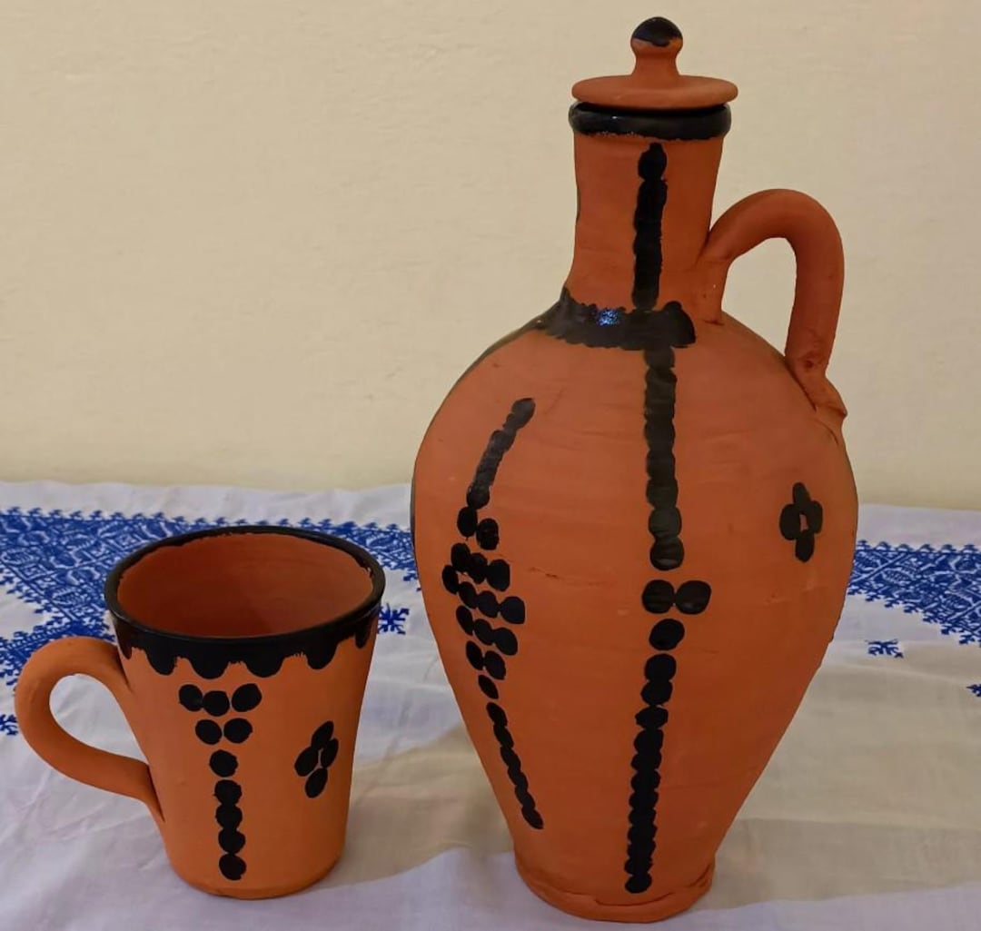 Marocain Mug et Jarre en Argile Faits Main Motifs Berbères et Amazigh — free download