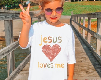 Jesus liebt mich Kleinkind-Shirt, christliche Kinderkleidung, Boho Natural Kleinkind & Jugend-T-Shirt