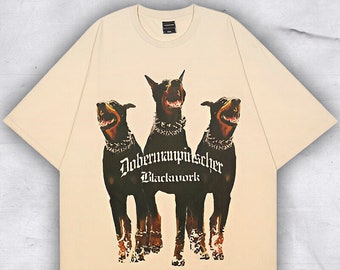 Doberman HipHop Dog Graphic camiseta de gran tamaño, camiseta gráfica de perro Doberman de gran tamaño para hombre, estilo streetwear hip hop harajuku