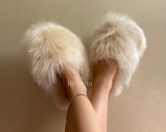 Peruvian Alpaca fur slippers “Perlitas” pearl colour —Fluffy winter slippers — Cozy luxury home slippers — Handmade by Peruvian artisans