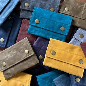 Portefeuille en toile cirée à double pression - Couleur au choix - BESU Handmade