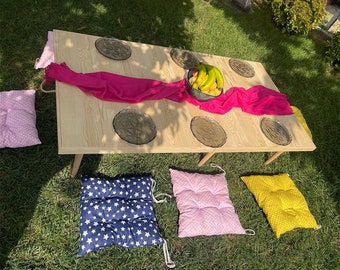 Hölzerner Klapptisch (71 "x 71 ") 13 "- 19 "H Innen- und Außenbereich, Esstisch, tragbarer Tisch, Boho-Tisch, Picknicktisch, Party-Terrasse-Gartentisch