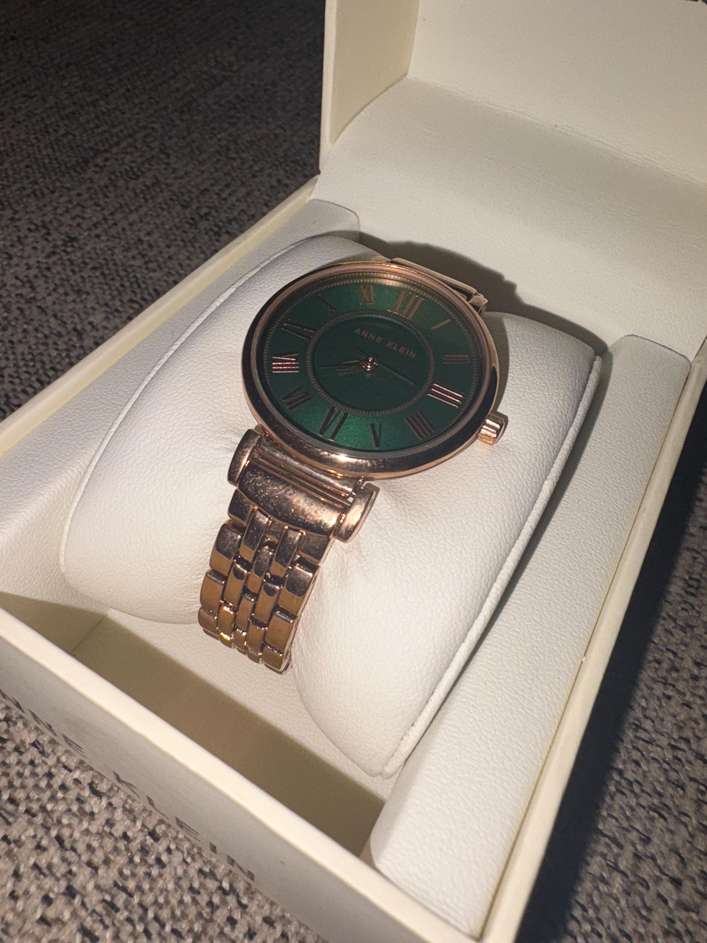 Anne Klein Women display picture 1