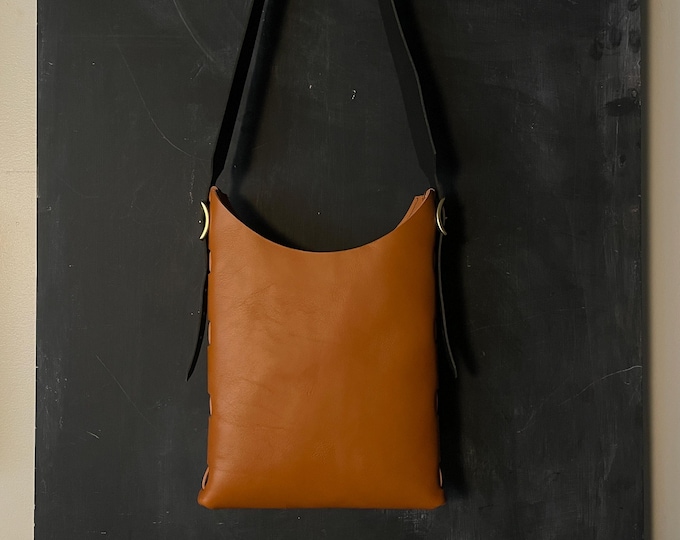 Eclipse tote