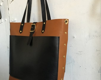 Harbor tote in black and tan