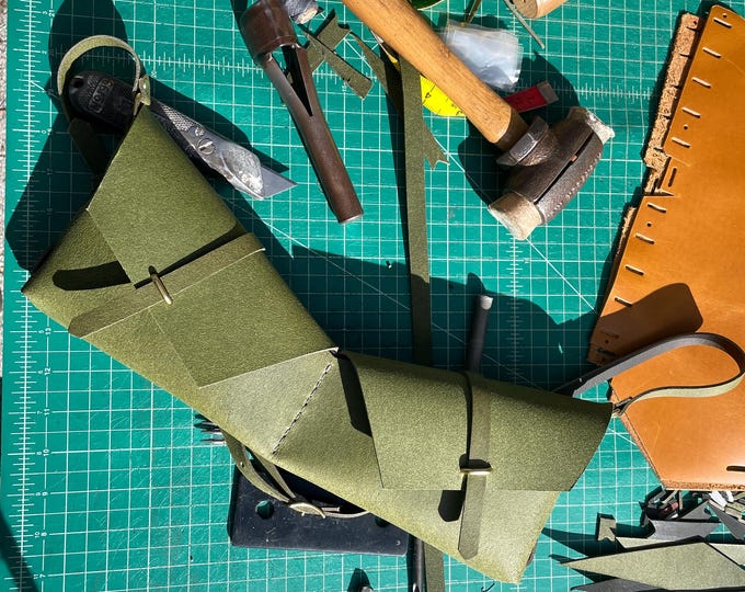 holster bag in green rough-out
