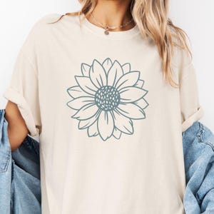 Sunflower flower Shirt, Butterfly Tee, Mothers Day Gift Shirt, Sunflower Shirt, Floral Tshirt, Flowers Gift T-shirt, Botanical Tee,Flower