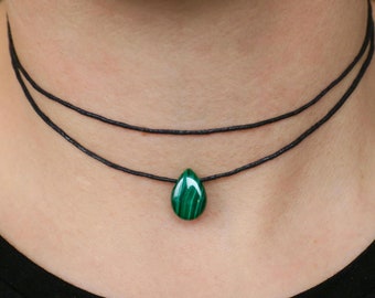 Gargantilla de malaquita auténtica, gotas de malaquita en gargantilla ajustable, collar de malaquita, cordón de algodón, collar hecho a mano