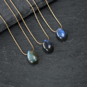 Genuine Labradorite Necklace, Labradorite Drop Necklace, Crystal Necklace, Adjustable Gold or Silver Chain (37-43 cm), Gemstone Necklace
